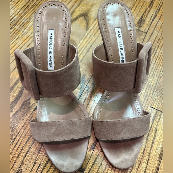 Manolo Blahnik Gable Sandal in Nude Suede - Picture 2 of 4